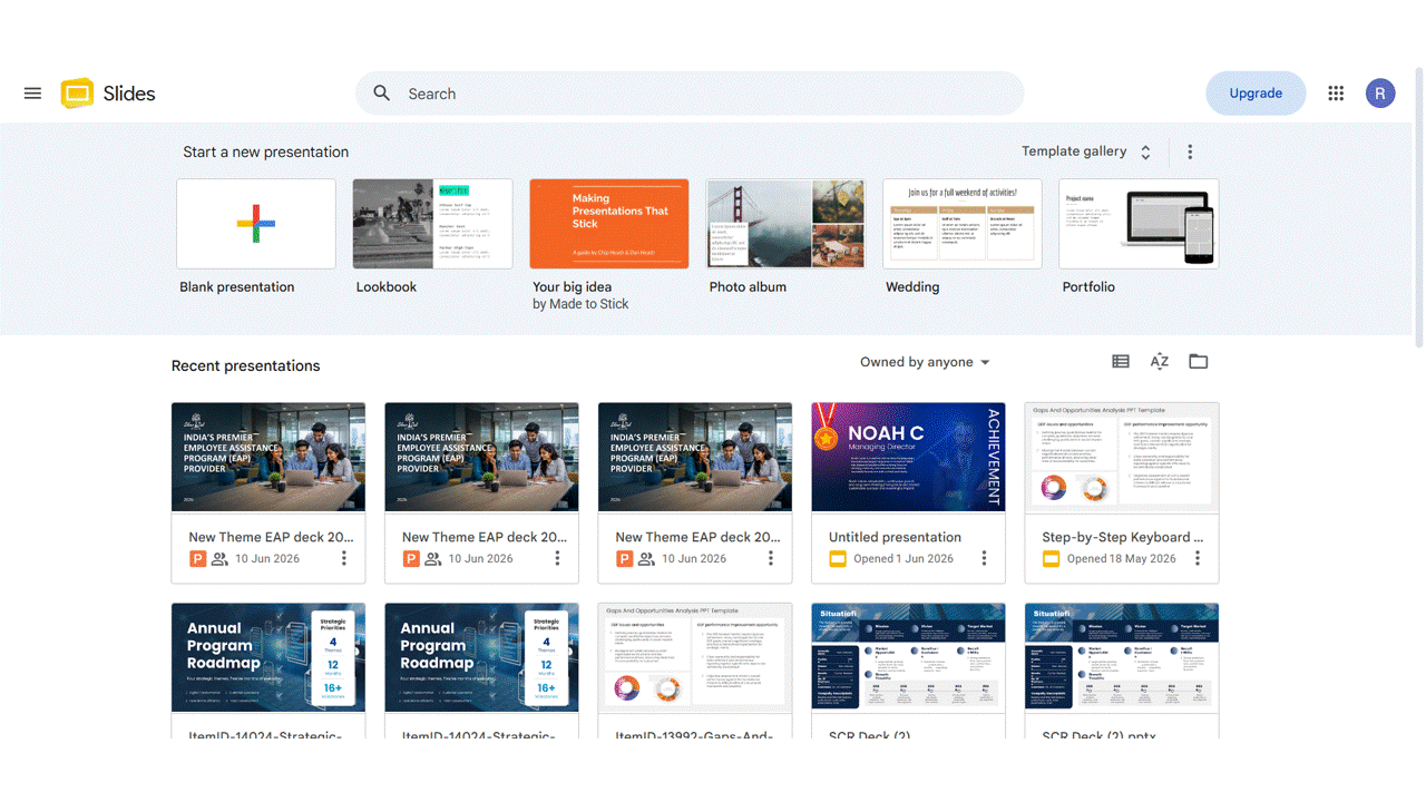 Google Slides multiple choice quiz question slide with clickable answer buttons